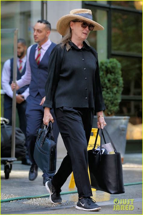 meryl streep street style.